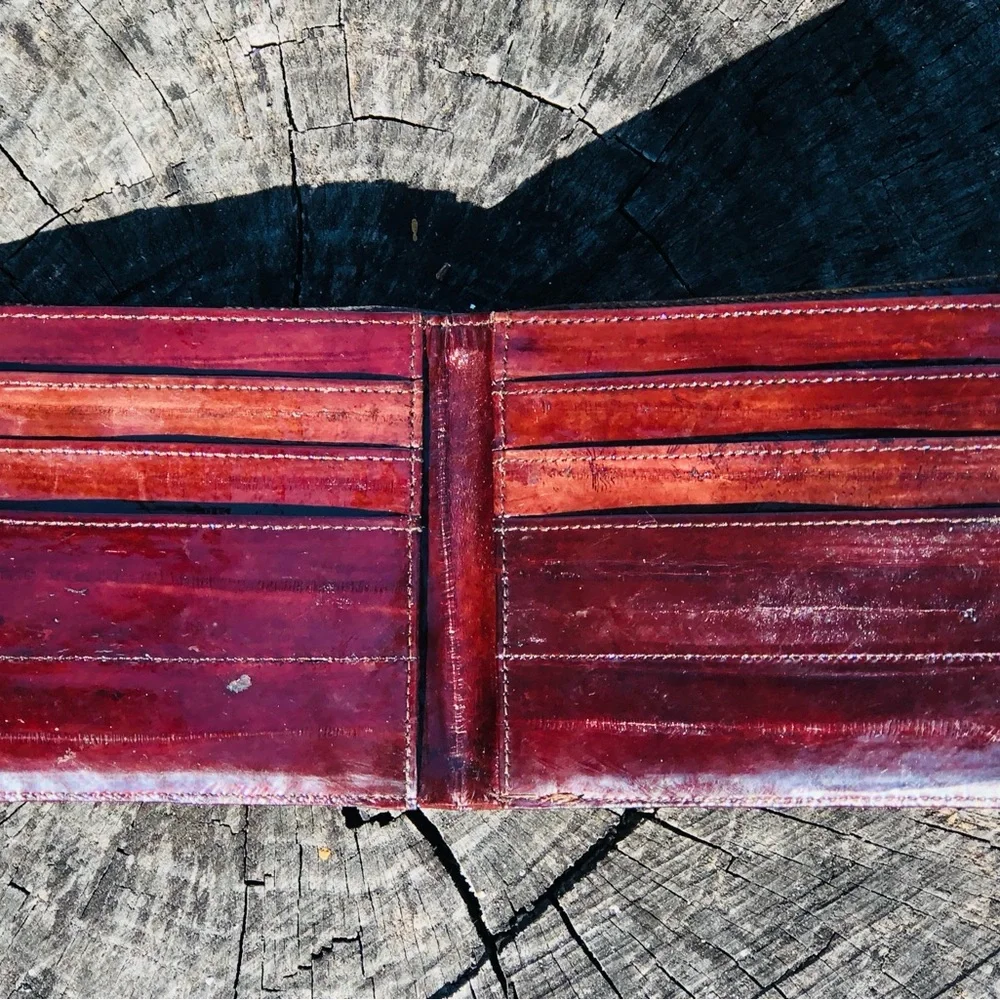 Men's Eel Leather Bifold Wallet in Brown